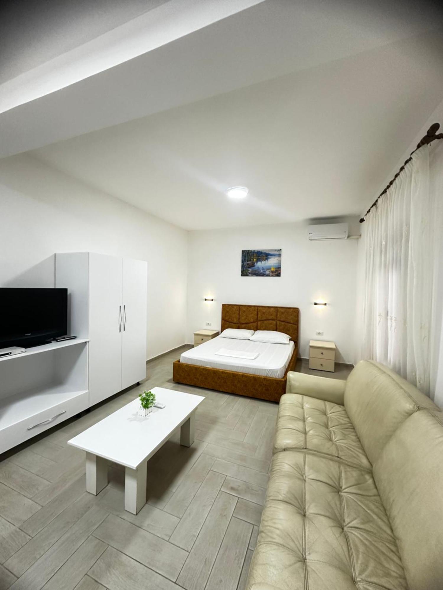 Blue Apartments Vlorë 外观 照片